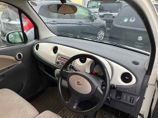 DAIHATSU MOVE LATTE