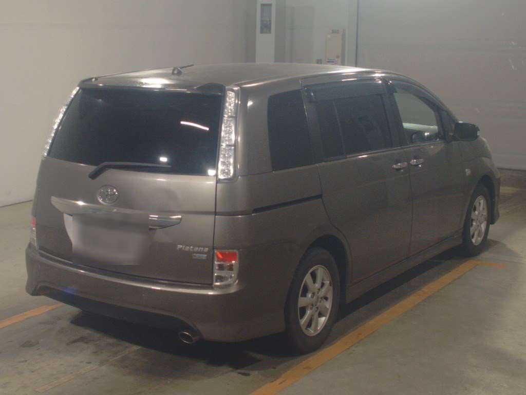 TOYOTA ISIS