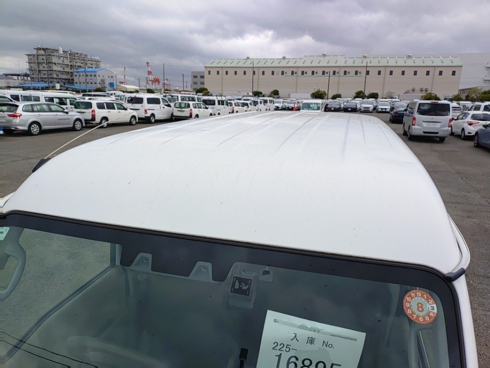 NISSAN NV100 CLIPPER