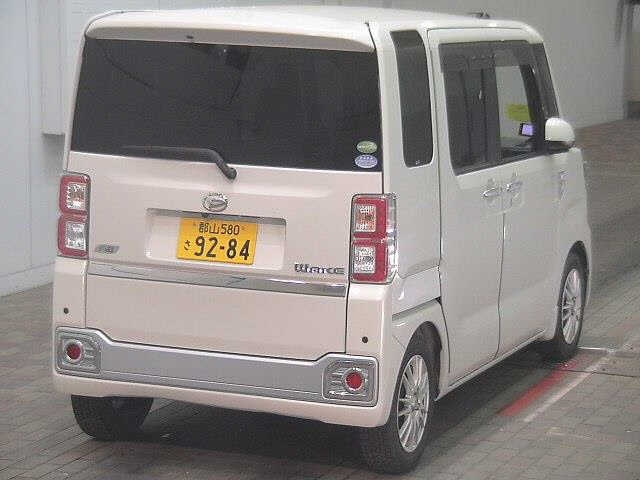 DAIHATSU WAKE