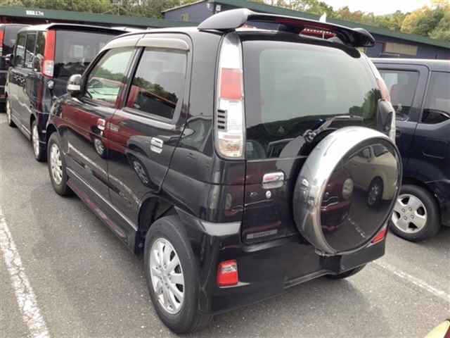 DAIHATSU TERIOS KID