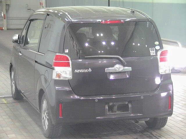 TOYOTA SPADE
