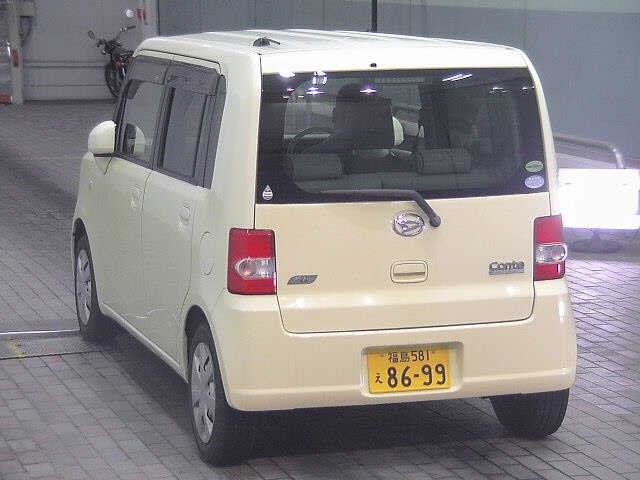 DAIHATSU MOVE CONTE