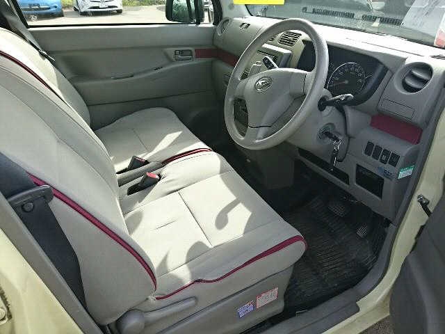 DAIHATSU MOVE CONTE