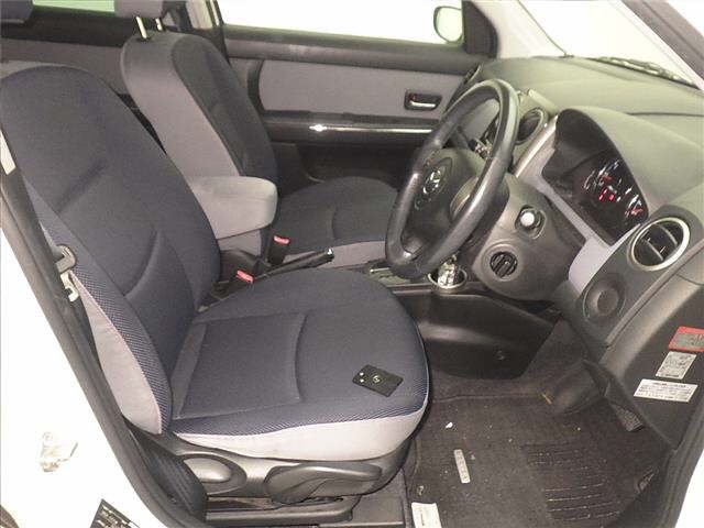 MAZDA VERISA