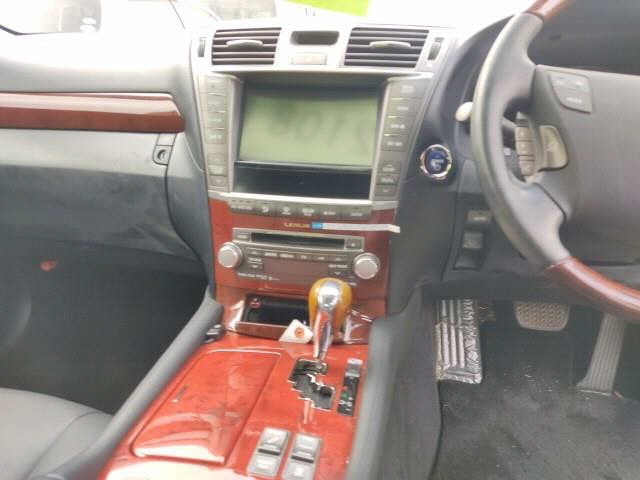 LEXUS LS600H