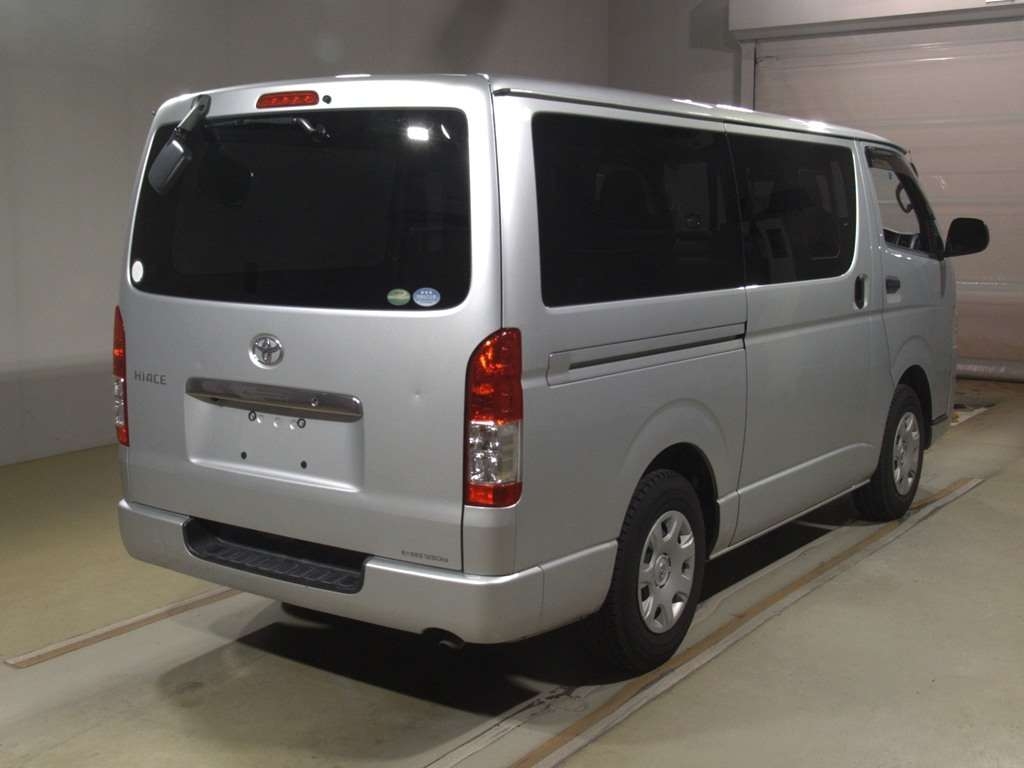 TOYOTA REGIUS ACE