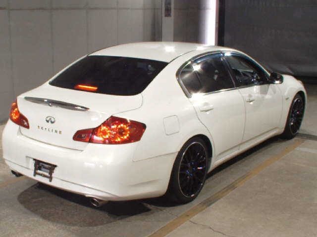 NISSAN SKYLINE