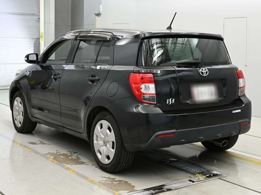 TOYOTA IST