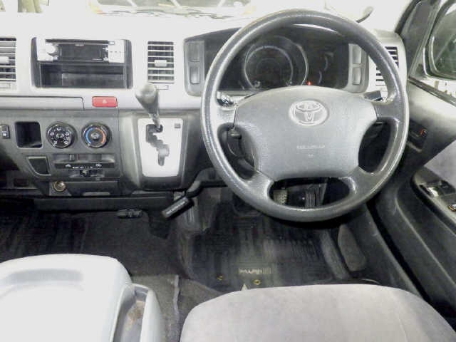 TOYOTA REGIUS ACE