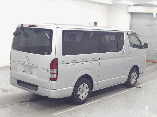 TOYOTA REGIUS ACE