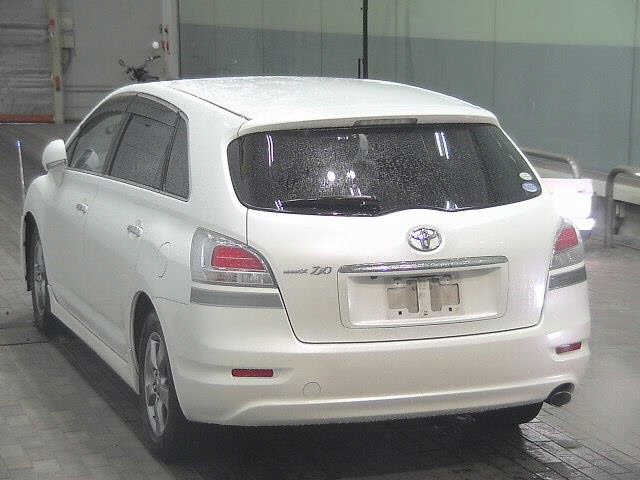 TOYOTA MARK X ZIO