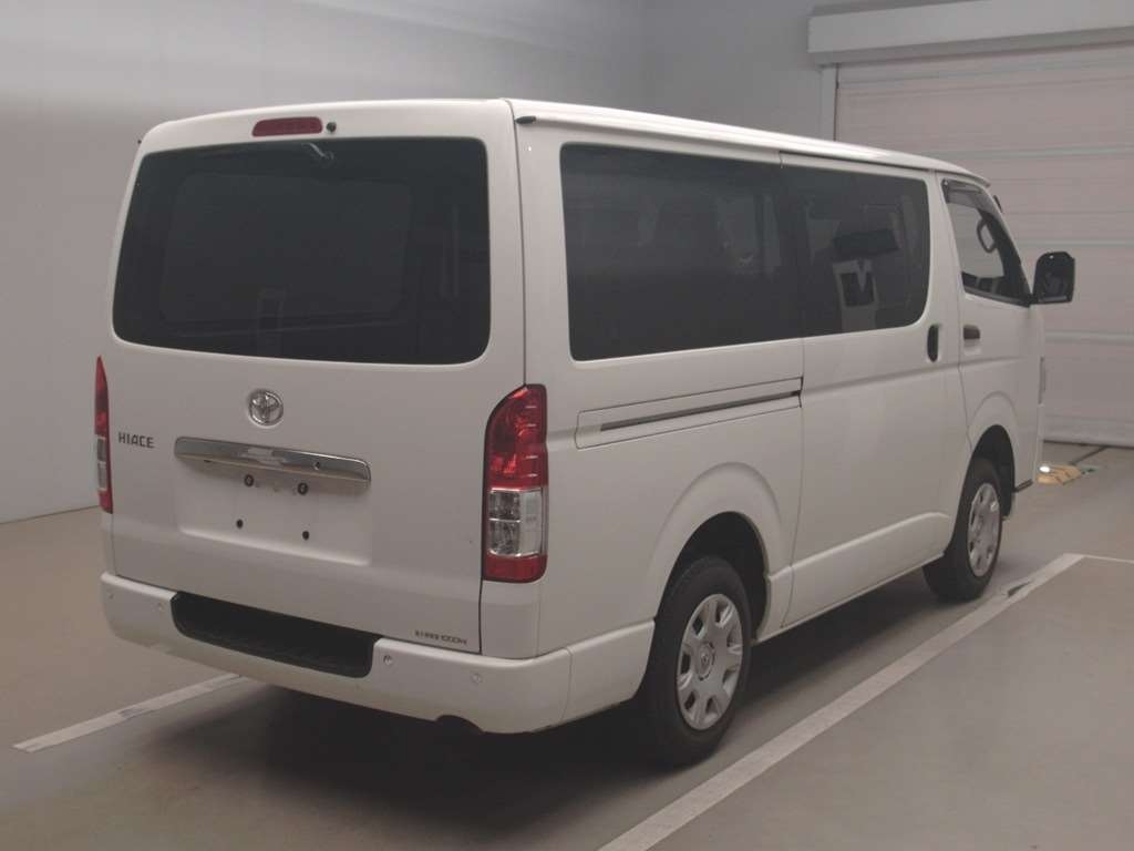 TOYOTA REGIUS ACE