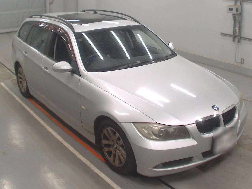 BMW 3-SERIES