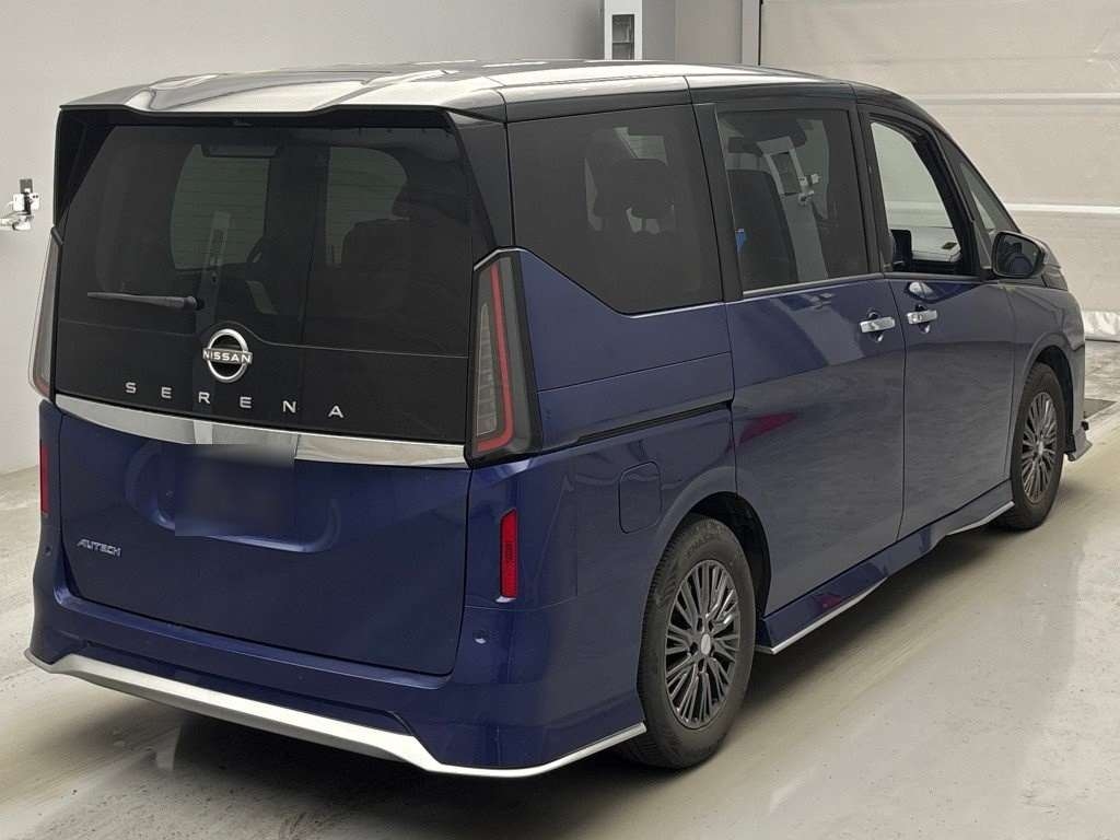NISSAN SERENA