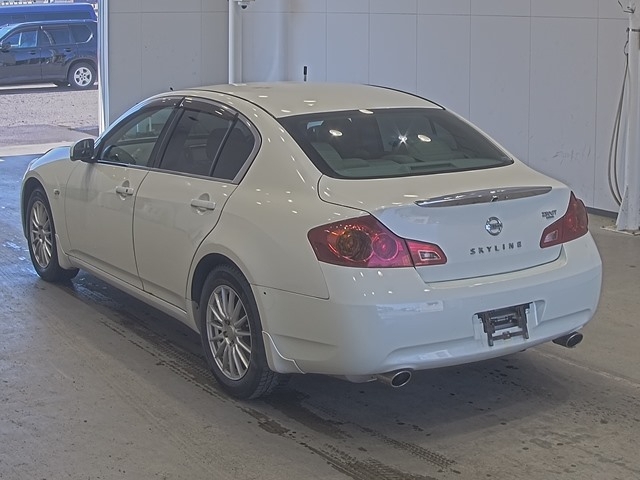 NISSAN SKYLINE