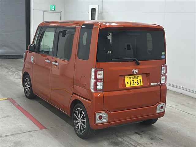 DAIHATSU WAKE