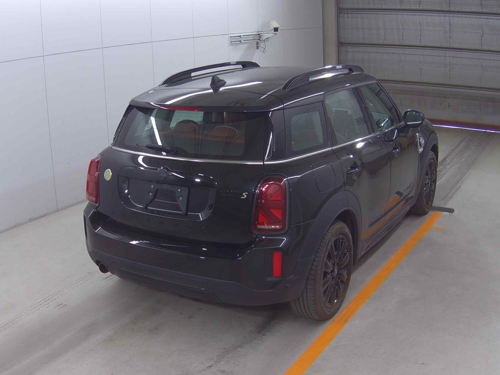 MINI CROSSOVER