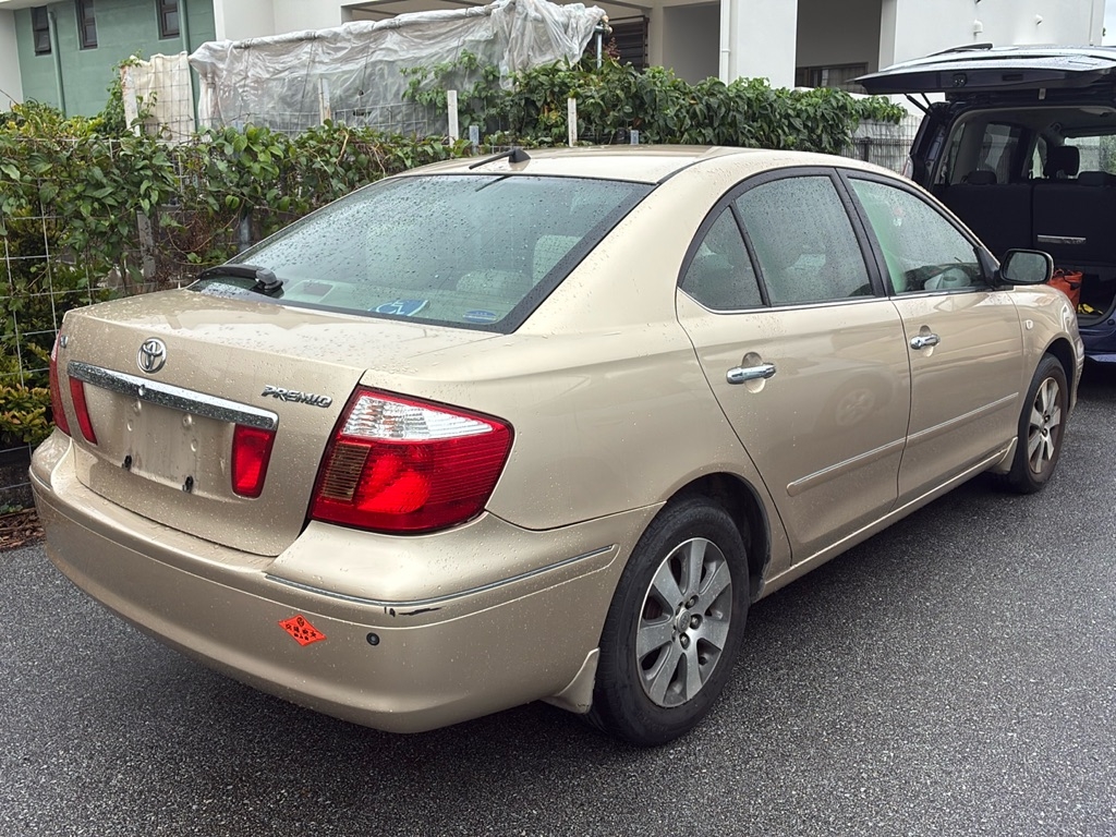 TOYOTA PREMIO