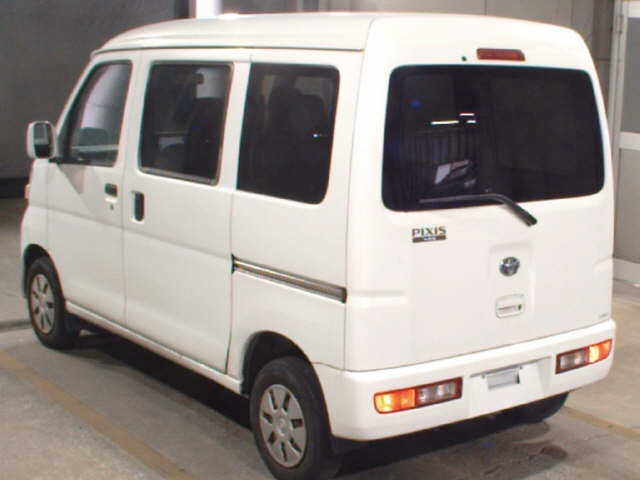 TOYOTA PIXIS VAN
