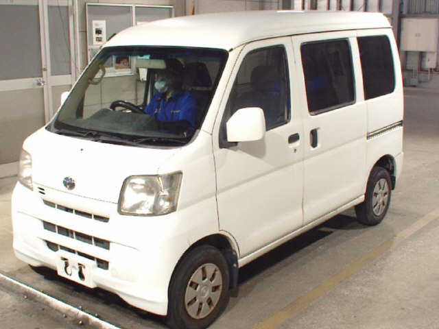 TOYOTA PIXIS VAN
