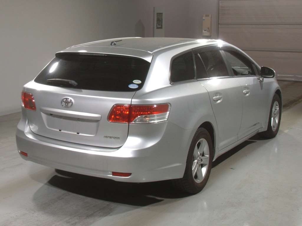 TOYOTA AVENSIS
