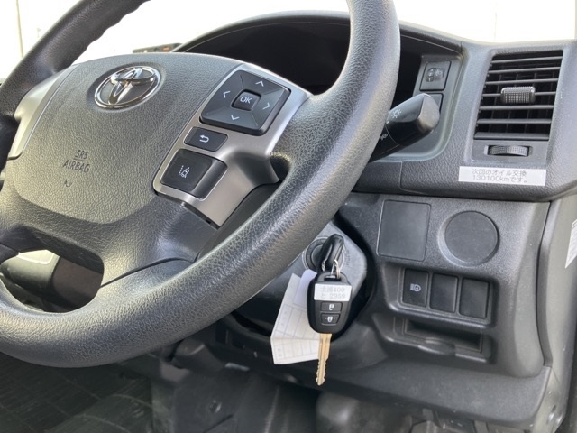 TOYOTA REGIUS ACE