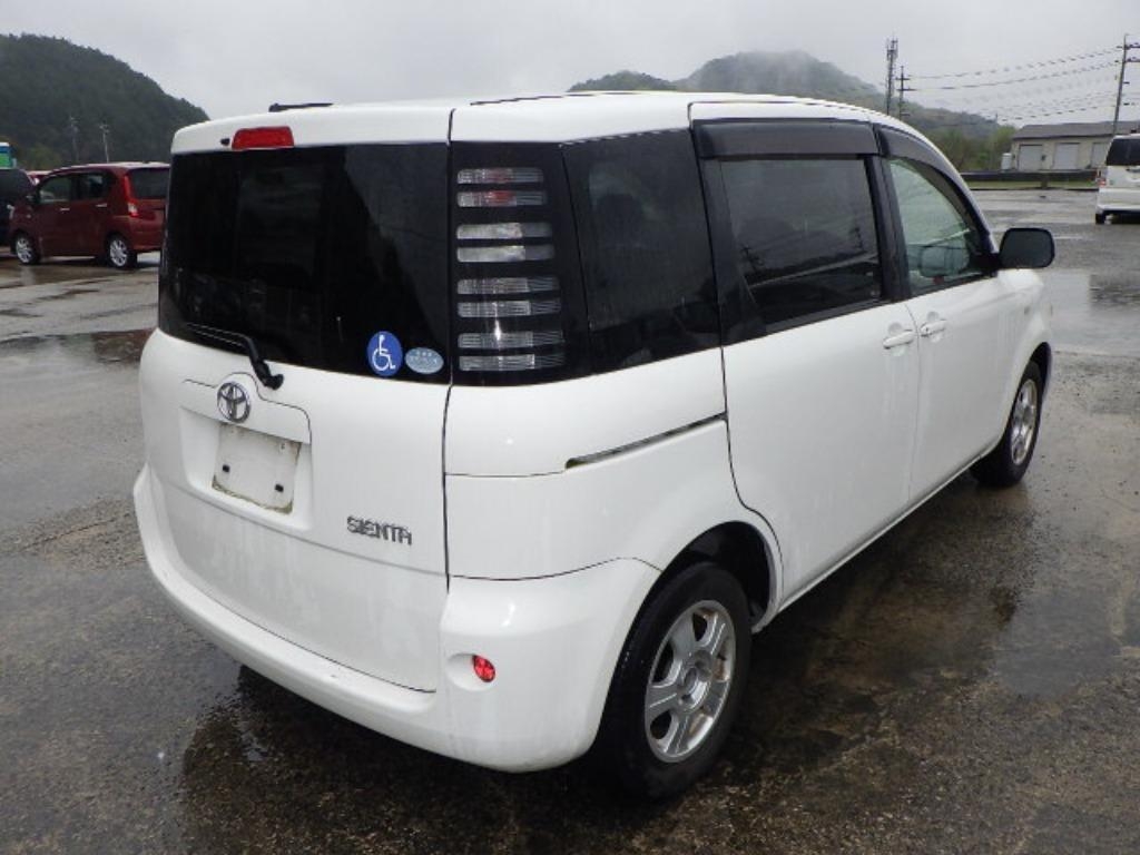 TOYOTA SIENTA