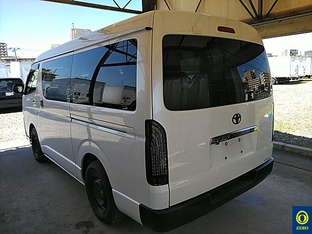 TOYOTA REGIUS ACE