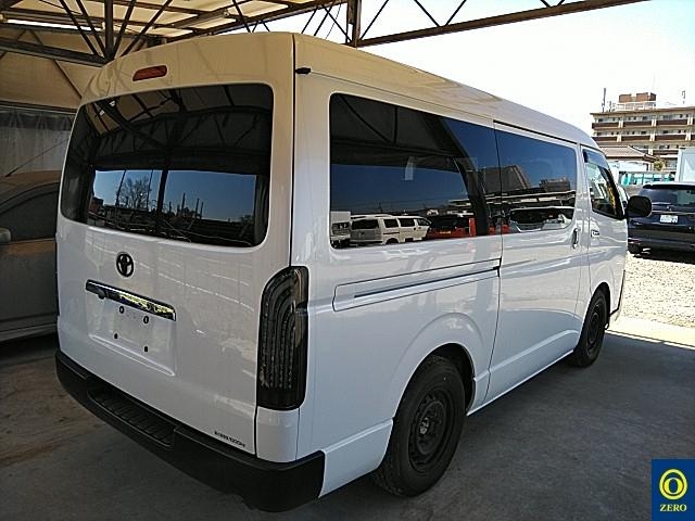 TOYOTA REGIUS ACE