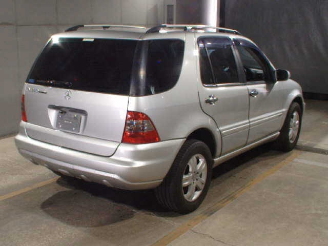 MERCEDES-BENZ M-CLASS