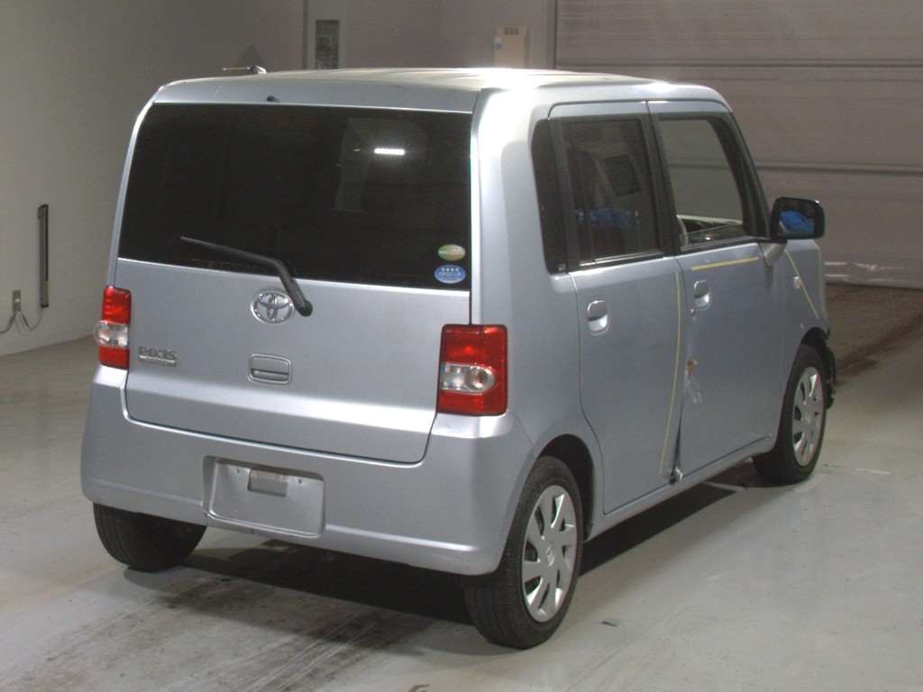 TOYOTA PIXIS SPACE