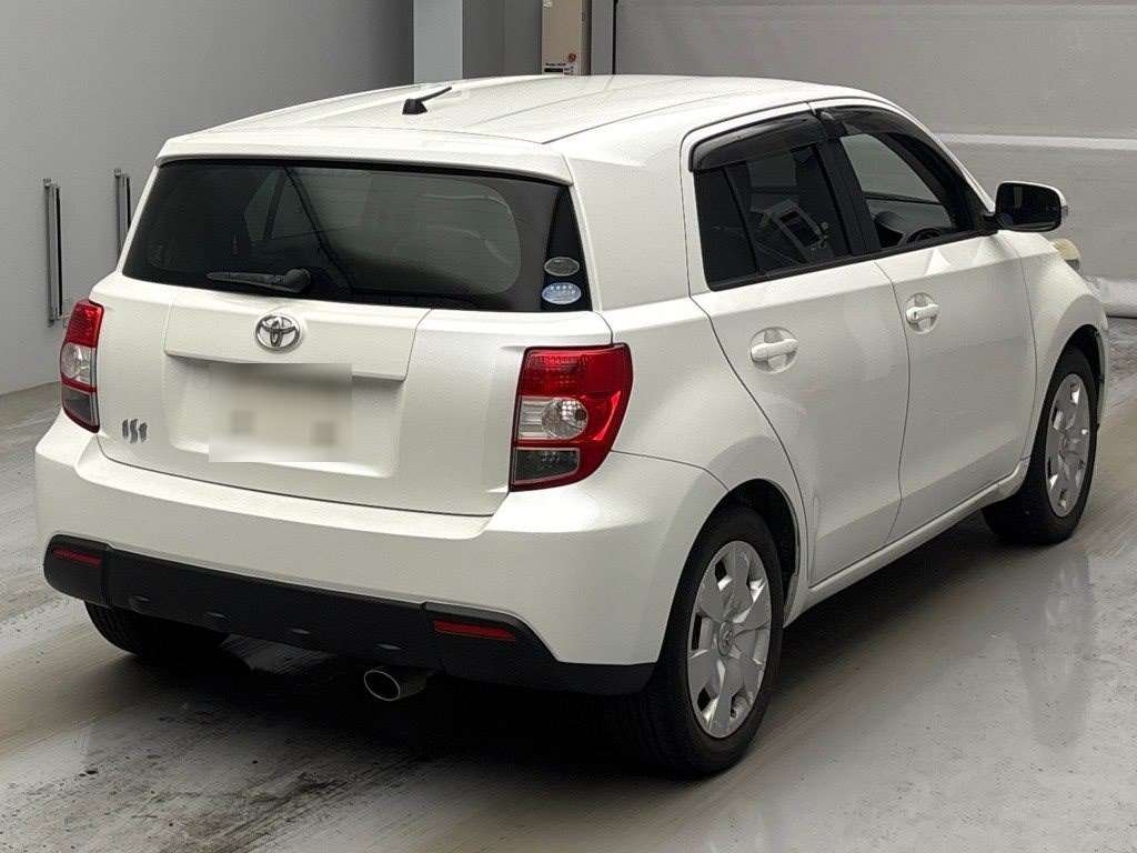 TOYOTA IST