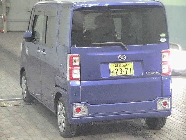 DAIHATSU WAKE