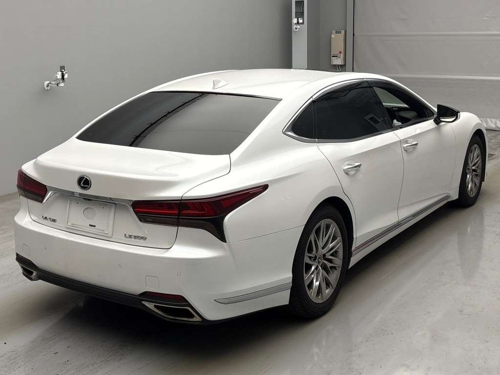 LEXUS LS500