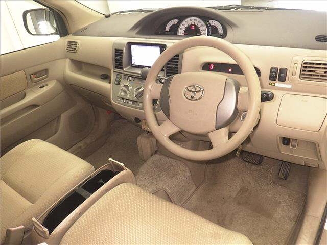 TOYOTA RAUM