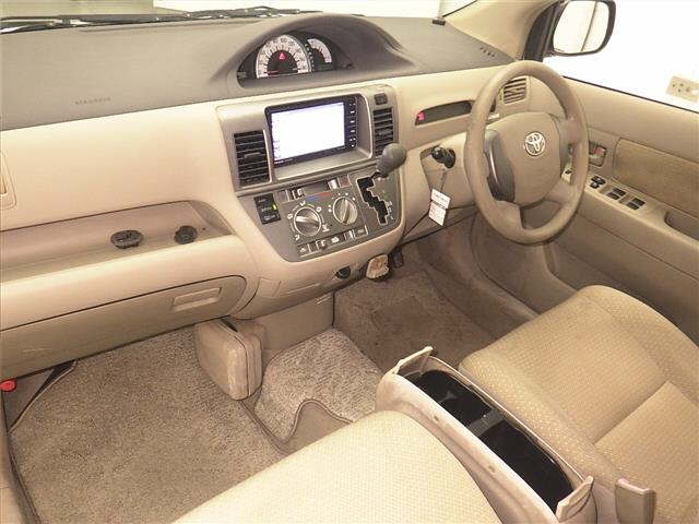 TOYOTA RAUM
