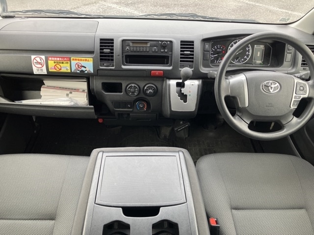 TOYOTA REGIUS ACE