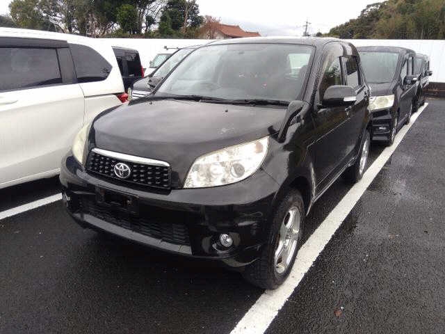 TOYOTA RUSH