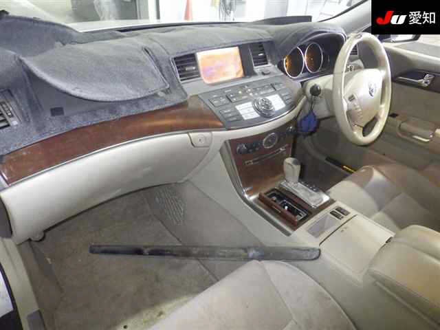 NISSAN FUGA