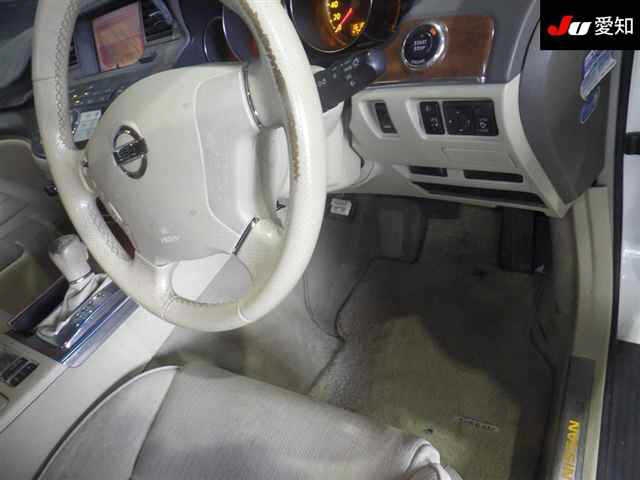NISSAN FUGA