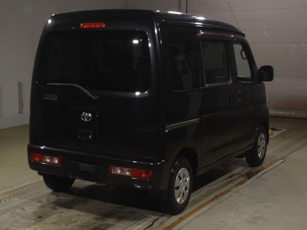 TOYOTA PIXIS VAN