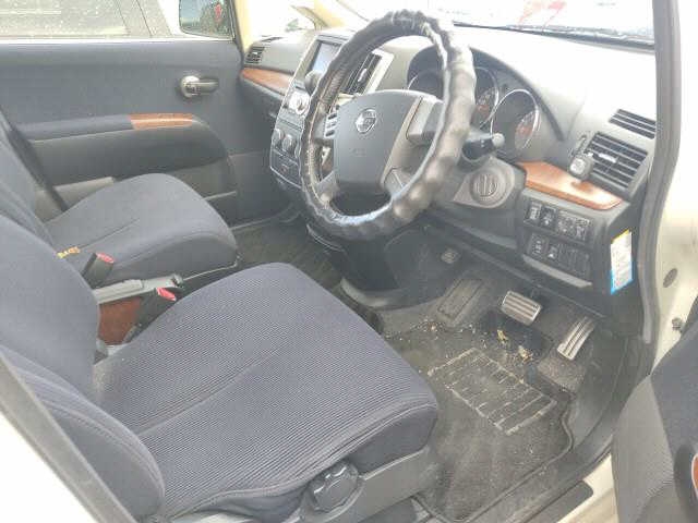 NISSAN PRESAGE