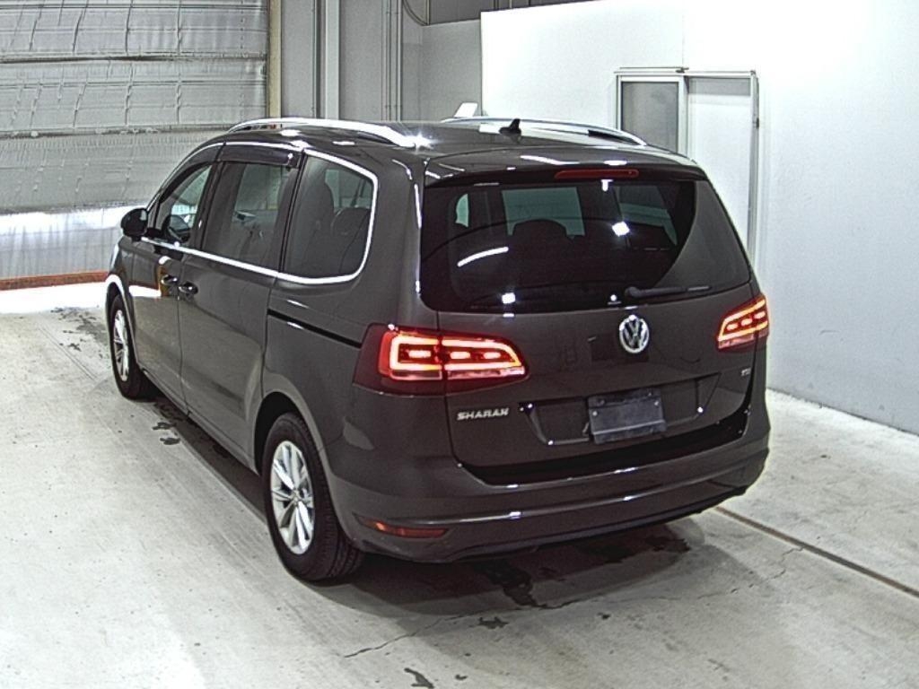 VOLKSWAGEN SHARAN