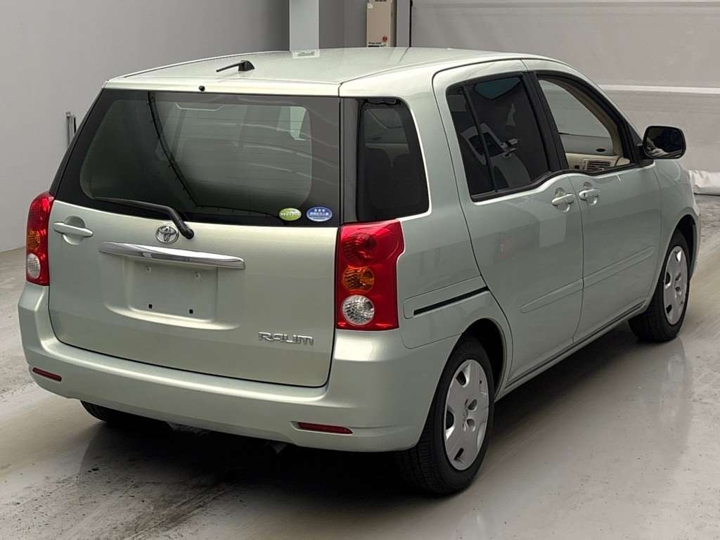 TOYOTA RAUM