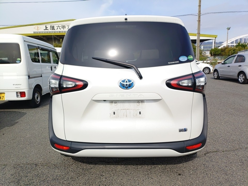 TOYOTA SIENTA