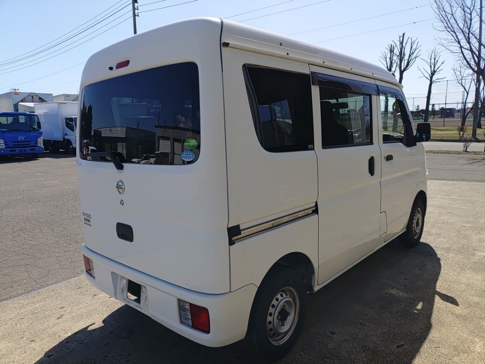 NISSAN NV100 CLIPPER