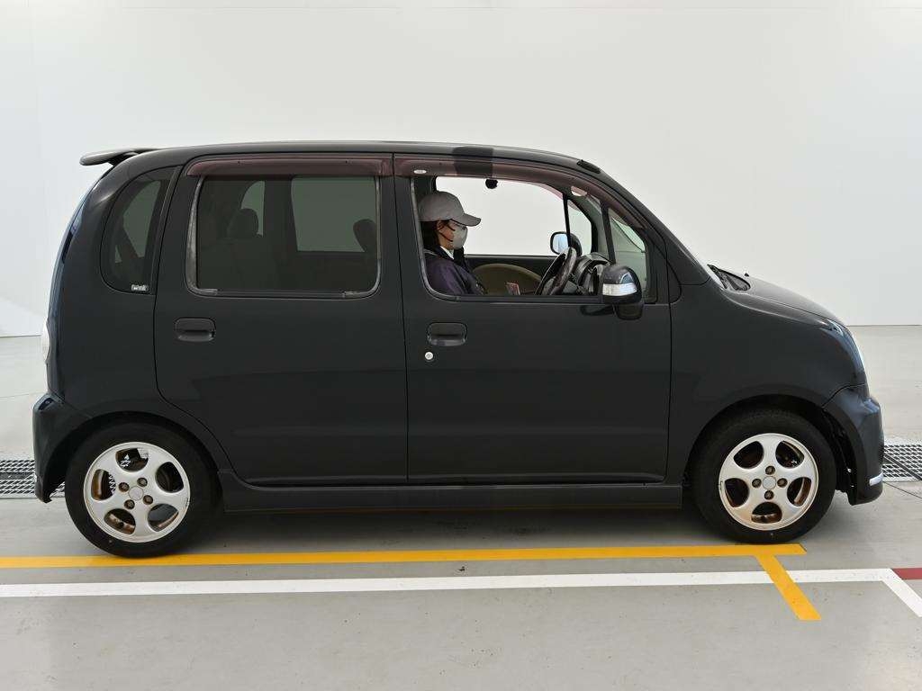 DAIHATSU MOVE LATTE