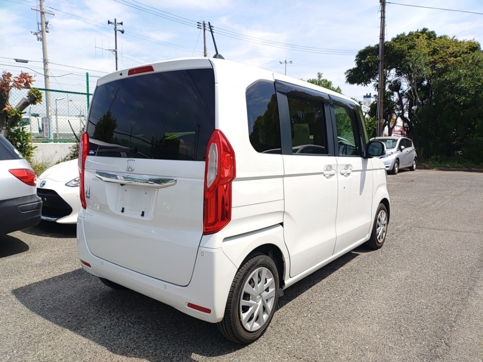 HONDA N-BOX