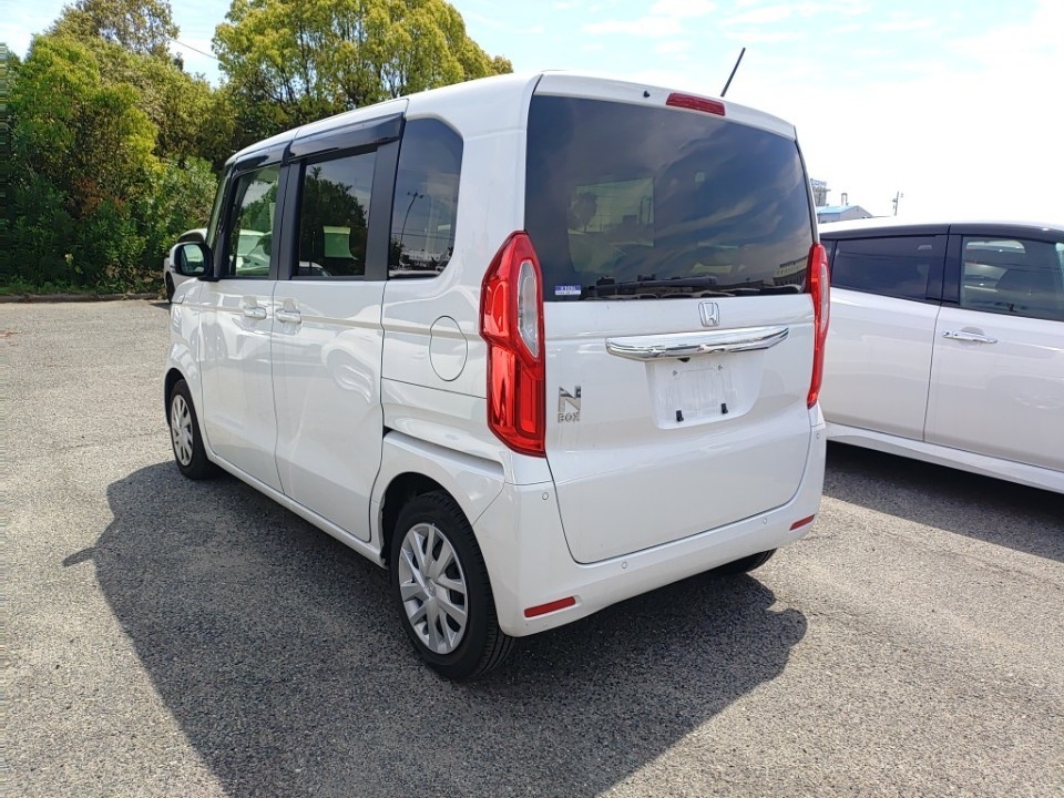 HONDA N-BOX